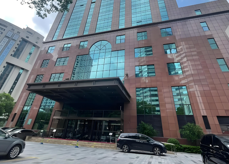 新虹橋中心大廈