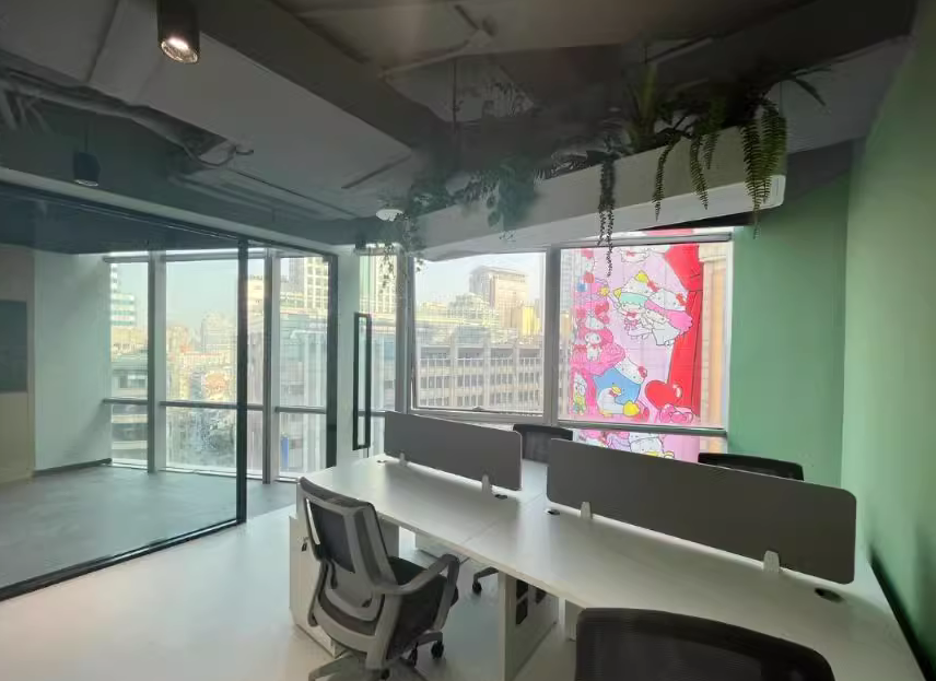 雅居樂(lè)廣場(chǎng)