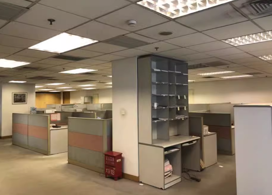 銀發(fā)大廈