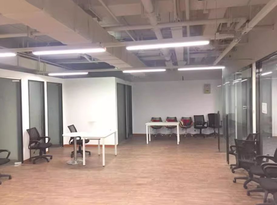 銀發(fā)大廈