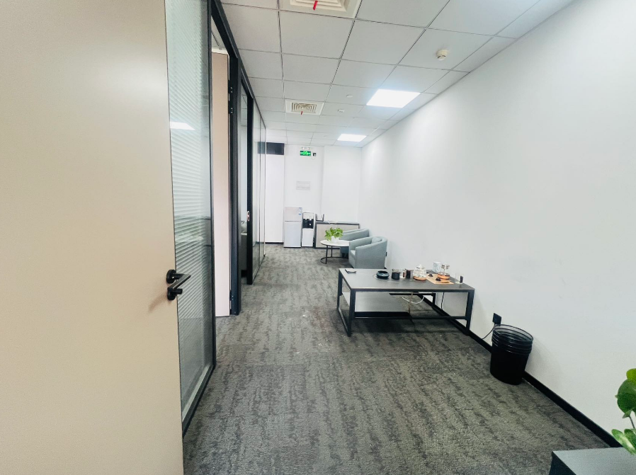 星光耀辦公室出租，面積127平米租金報價3元/平/天