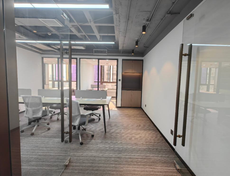 海洋石油大廈辦公室出租，面積83平米，租金報(bào)價(jià)3.8元/平米/天